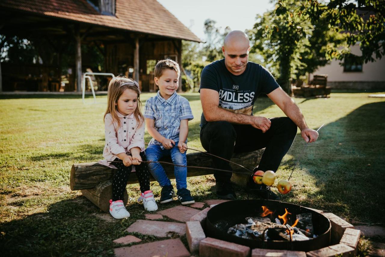 Treehouse Drevesna Hiska Strkovo Gnezdo Ranc Jures Hotel Ljutomer Buitenkant foto