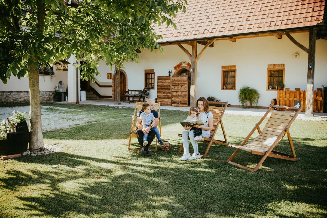 Treehouse Drevesna Hiska Strkovo Gnezdo Ranc Jures Hotel Ljutomer Buitenkant foto