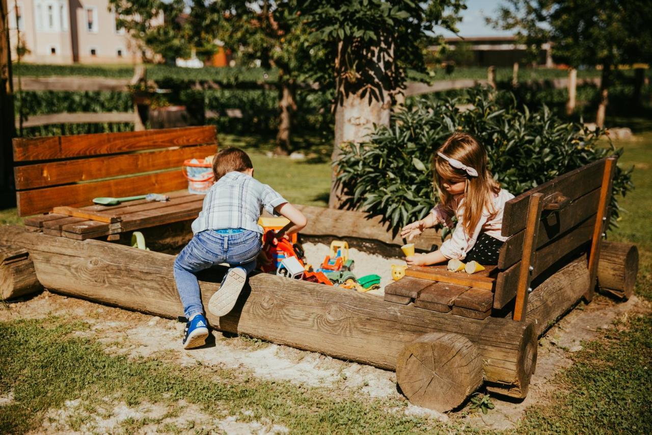 Treehouse Drevesna Hiska Strkovo Gnezdo Ranc Jures Hotel Ljutomer Buitenkant foto